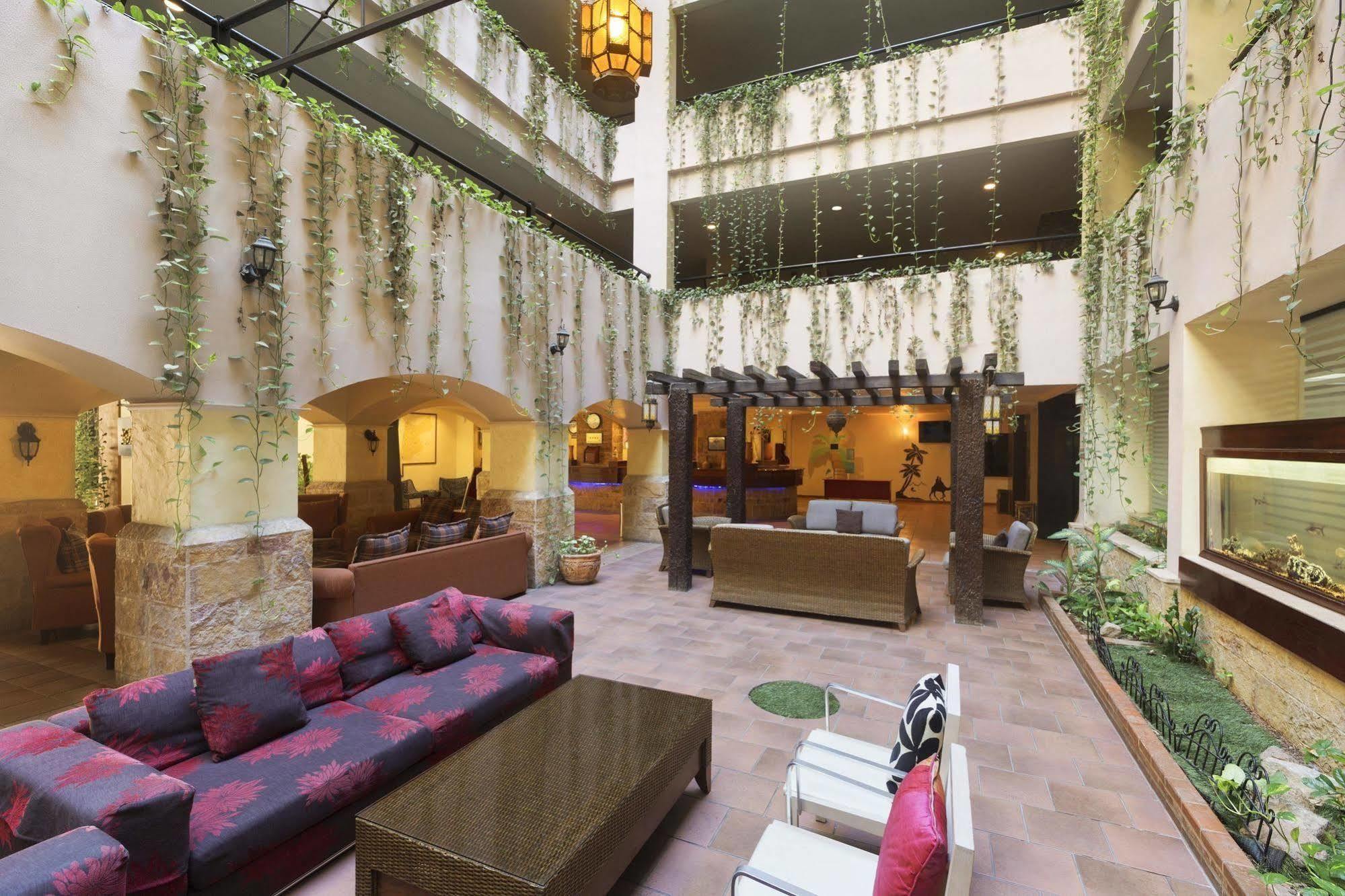 Day Inn Hotel & Suites, Akaba Exterior foto