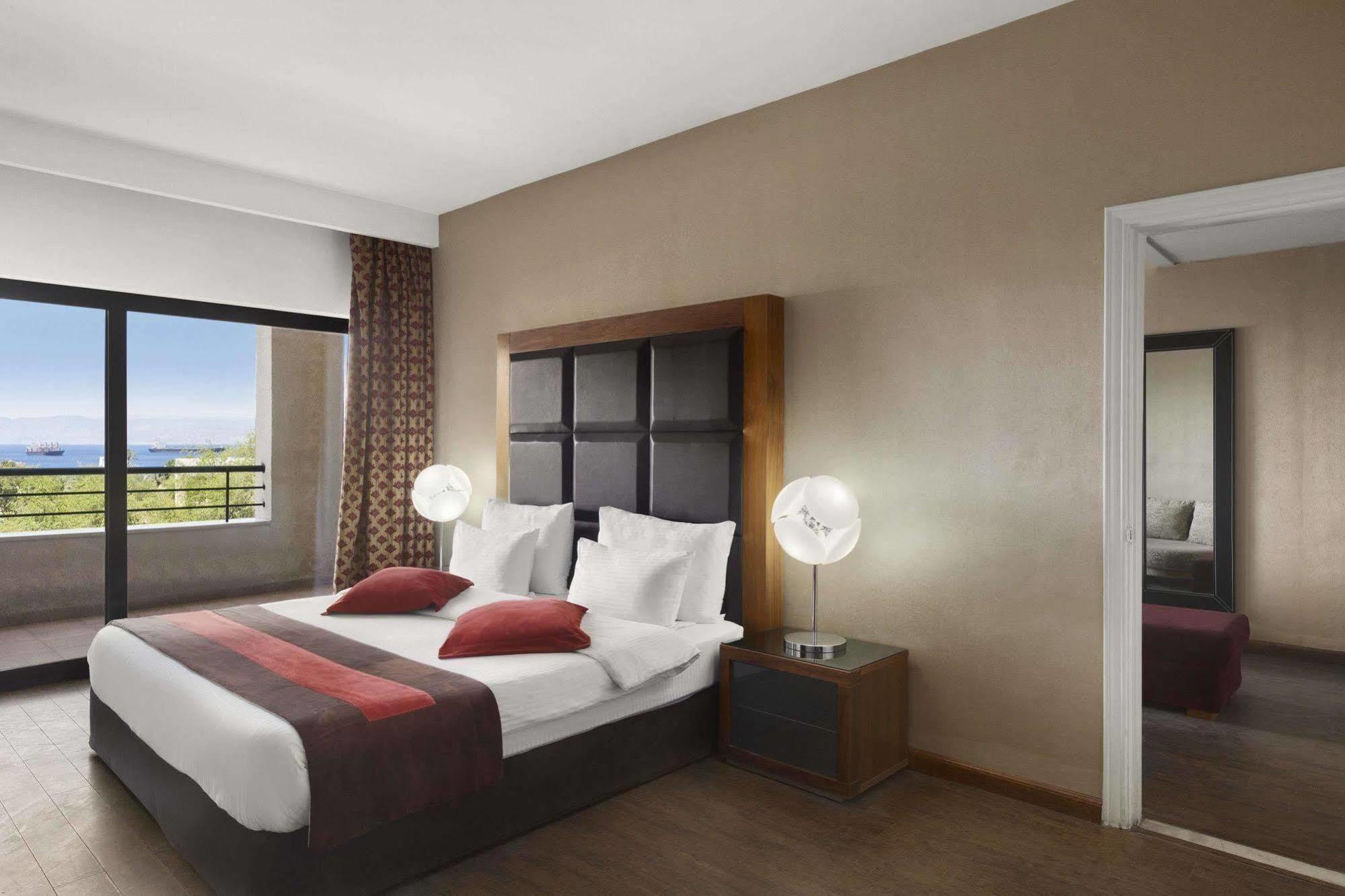 Day Inn Hotel & Suites, Akaba Exterior foto